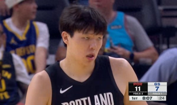 九八策略 当库里和巴特勒打快攻时, 才会知道杨瀚森的脚步有多慢!